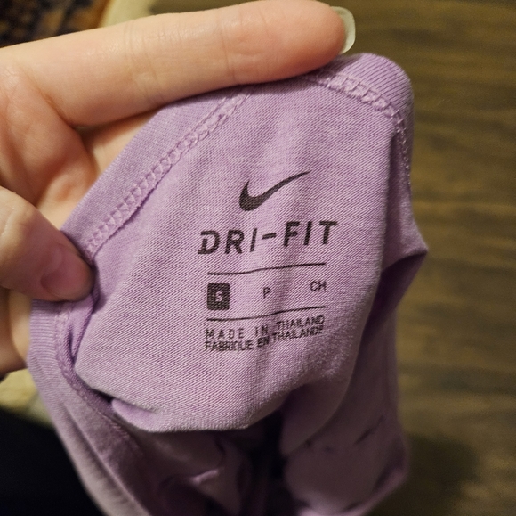 Pretty Purple Nike Dry Fit Racer back - Picture 3 of 3